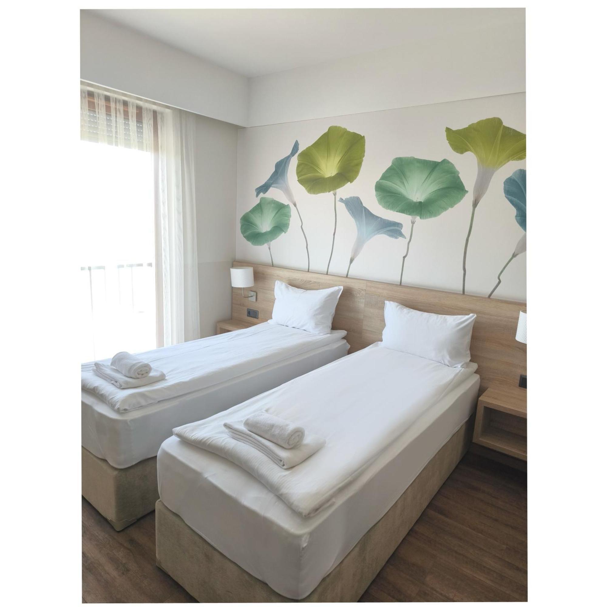 Family-Hotel Balástya 외부 사진